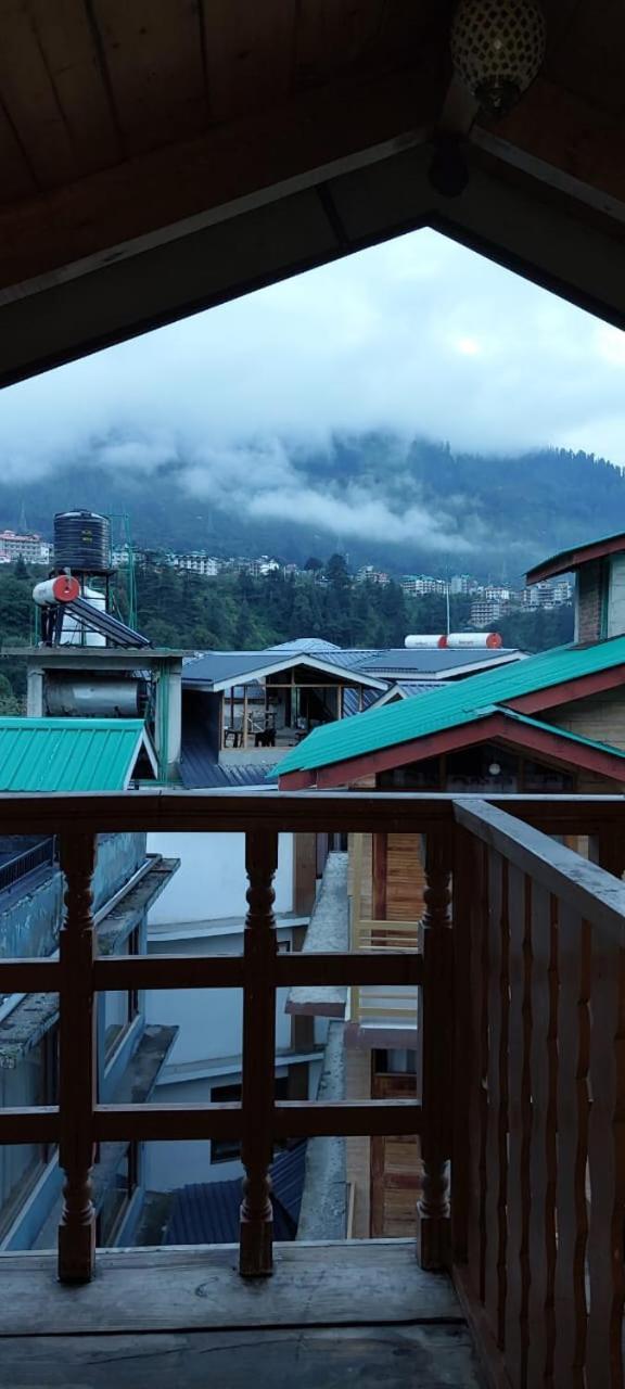 The Red Apple Manali Hotel Exterior photo